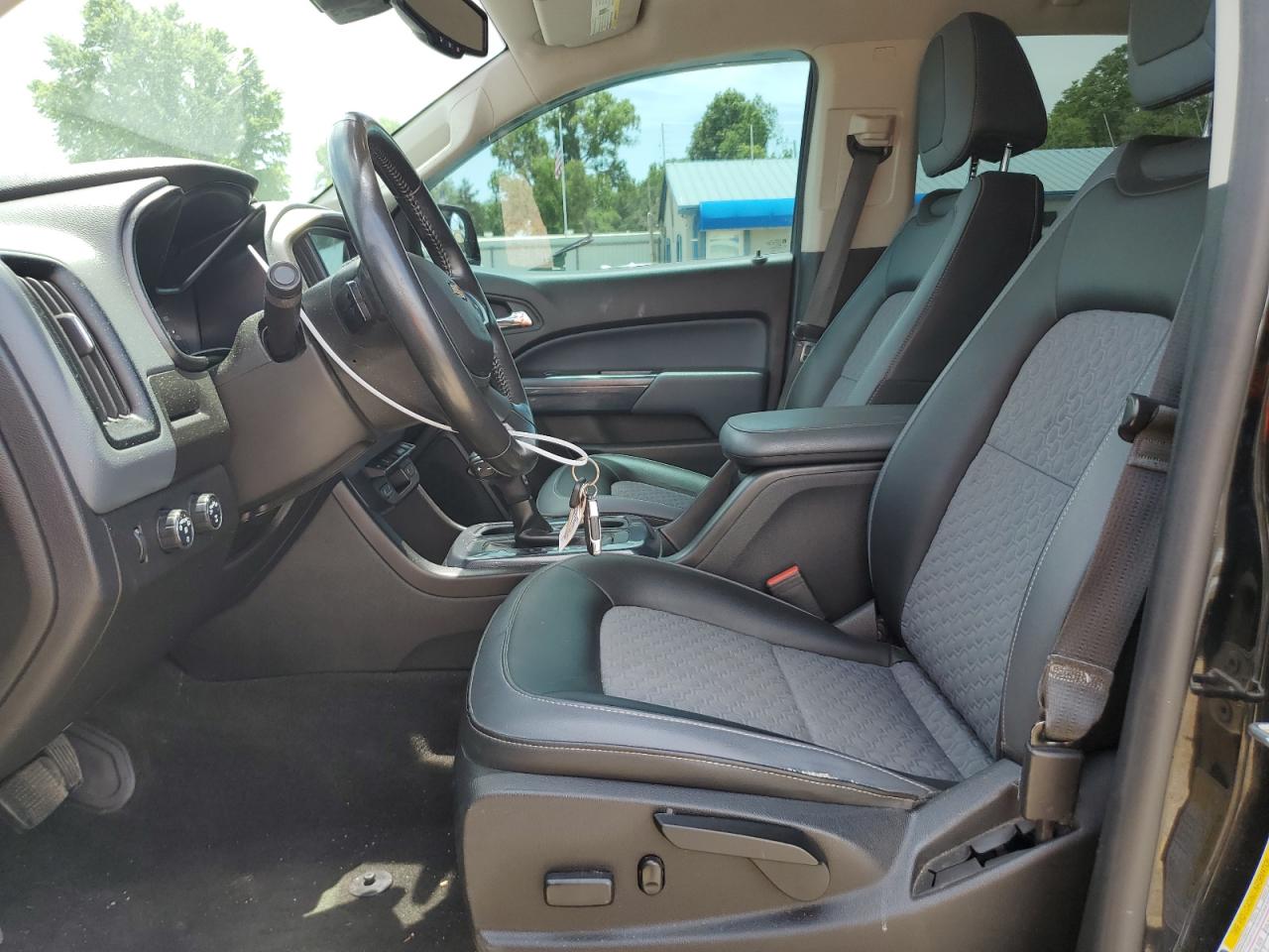 1GCGTDEN5J1261136 2018 Chevrolet Colorado Z71