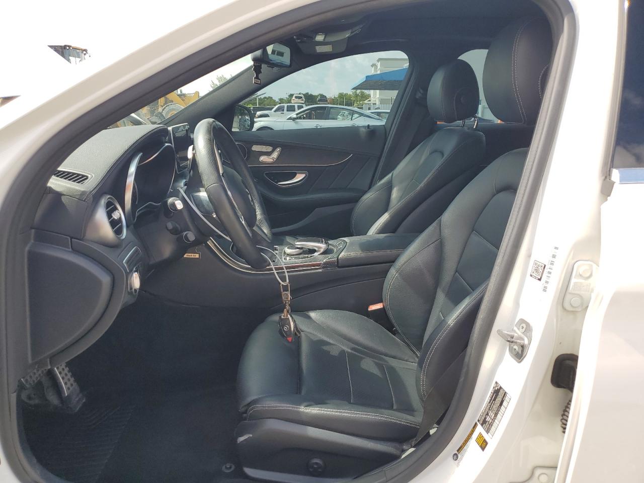 55SWF4JBXGU173101 2016 Mercedes-Benz C 300