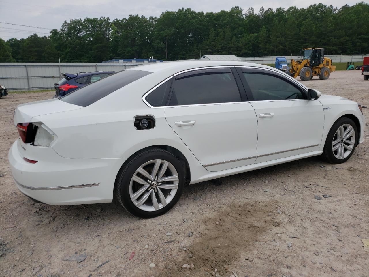 1VWGT7A32HC076821 2017 Volkswagen Passat Se