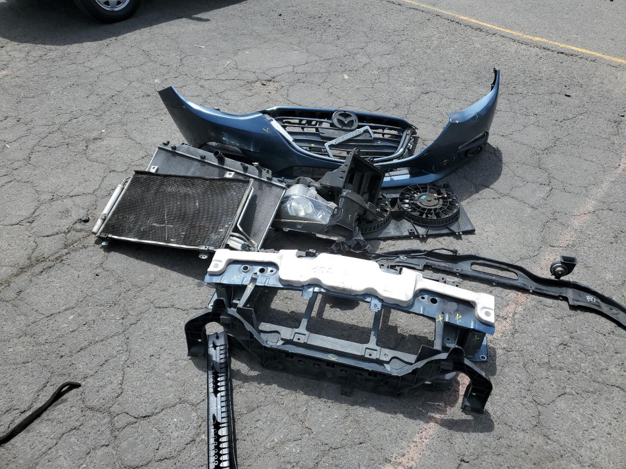 JM1BM1L71F1237983 2015 Mazda 3 Touring