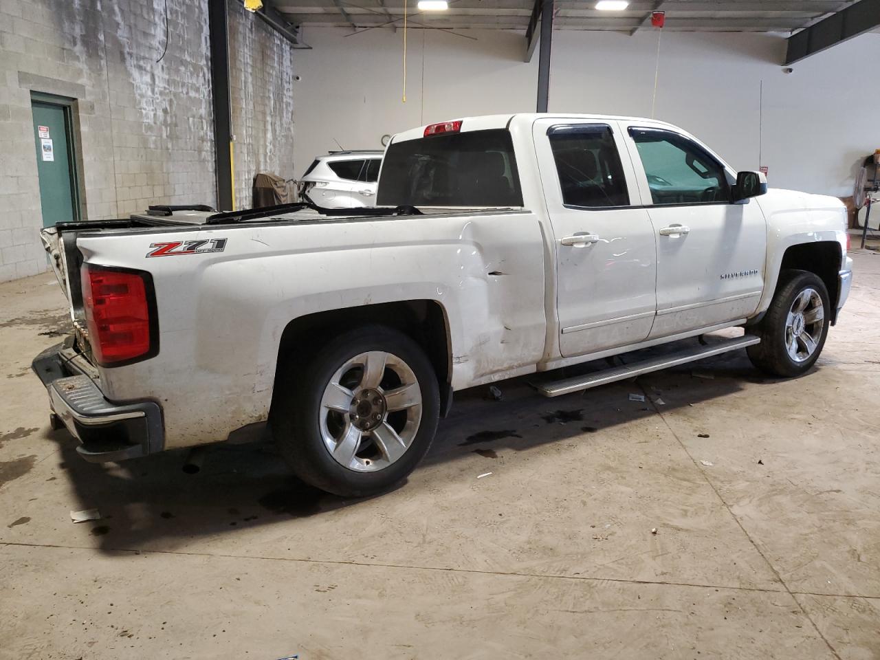 1GCVKREC3FZ252420 2015 Chevrolet Silverado K1500 Lt