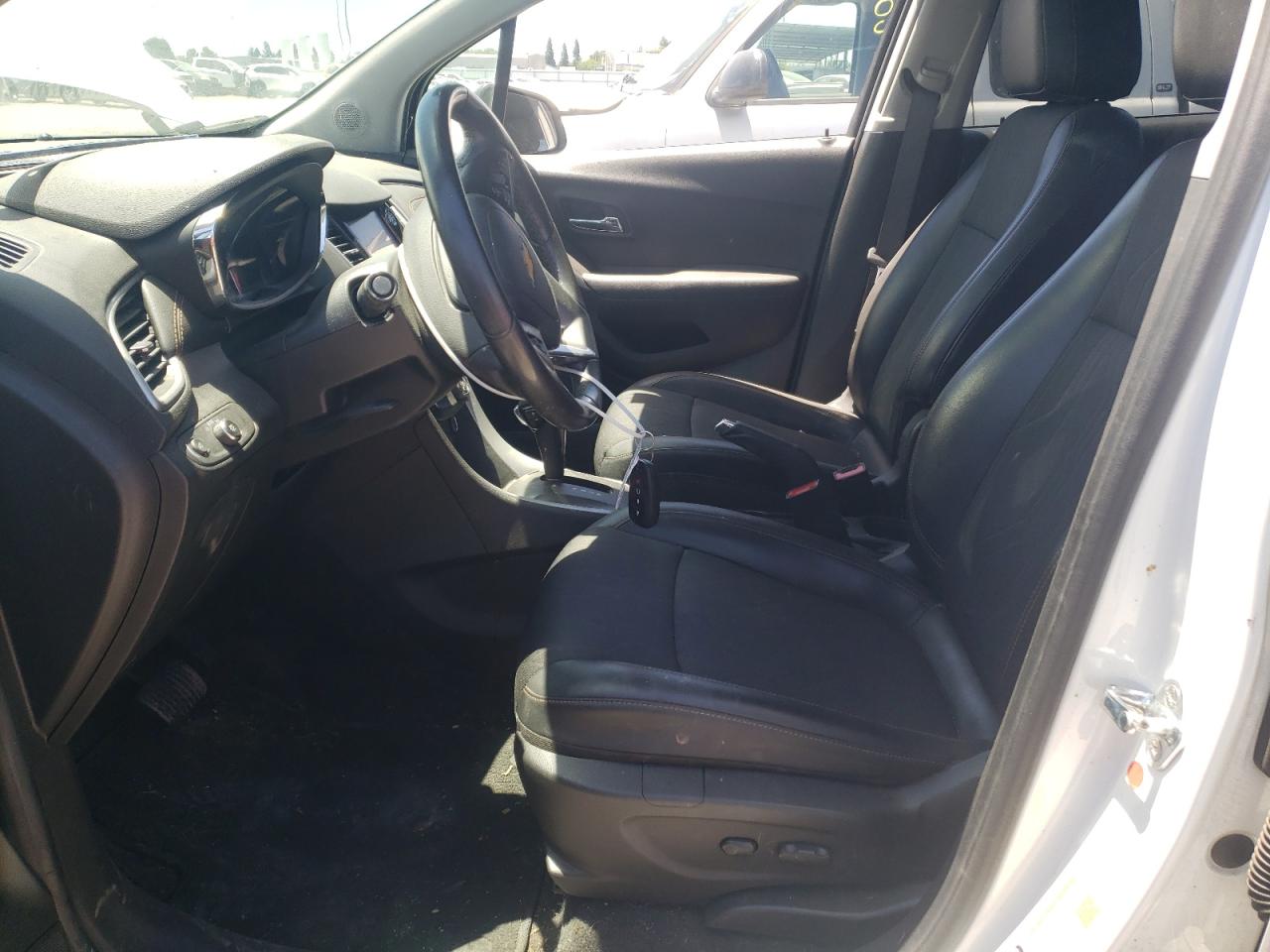 KL7CJPSBXLB038553 2020 Chevrolet Trax 1Lt