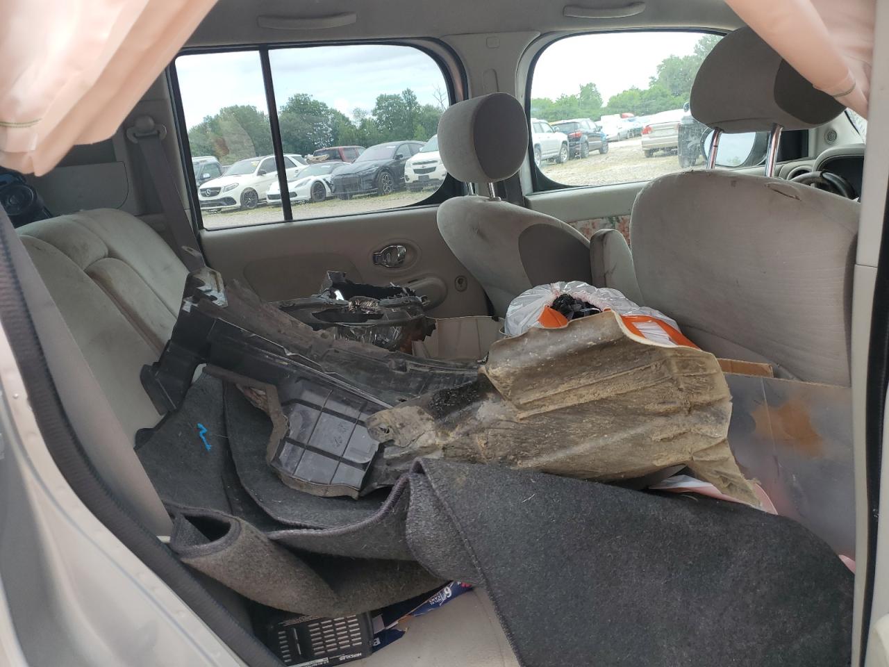 JN8AZ2KR2AT158104 2010 Nissan Cube Base