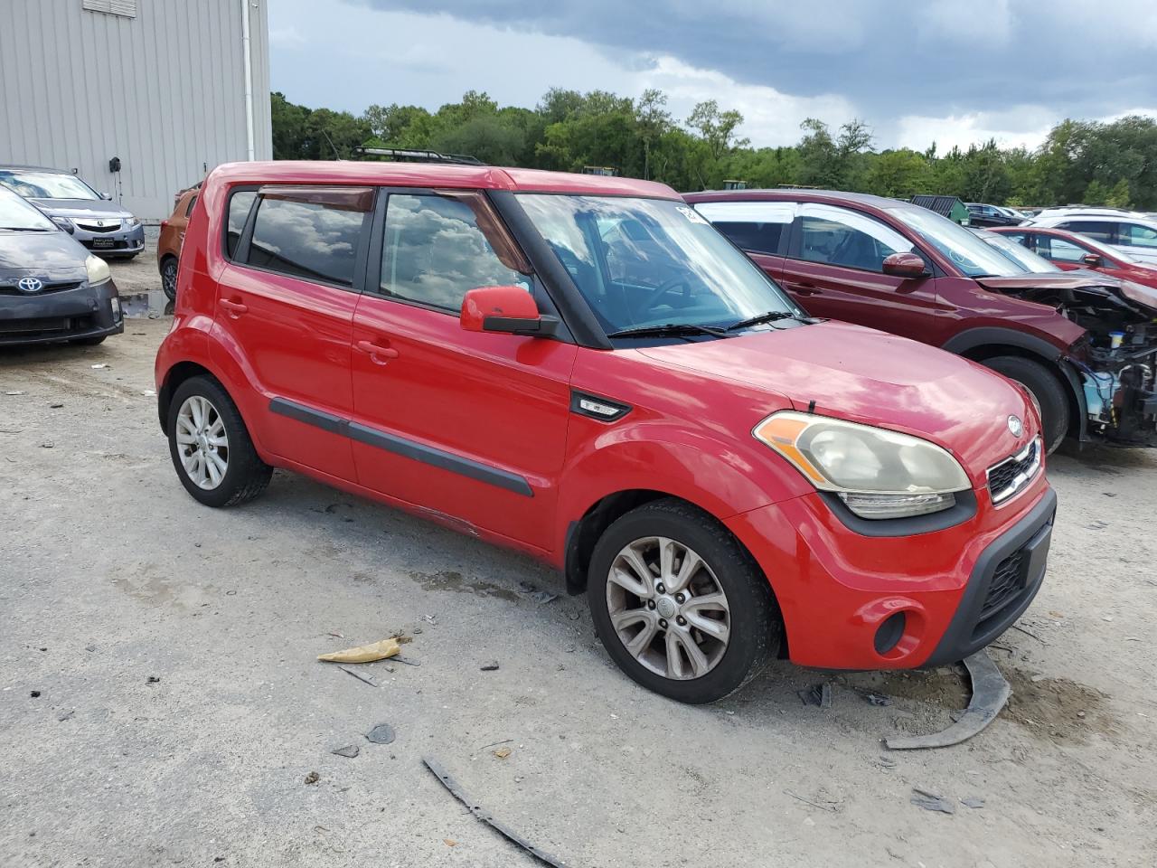 2013 Kia Soul vin: KNDJT2A56D7568459