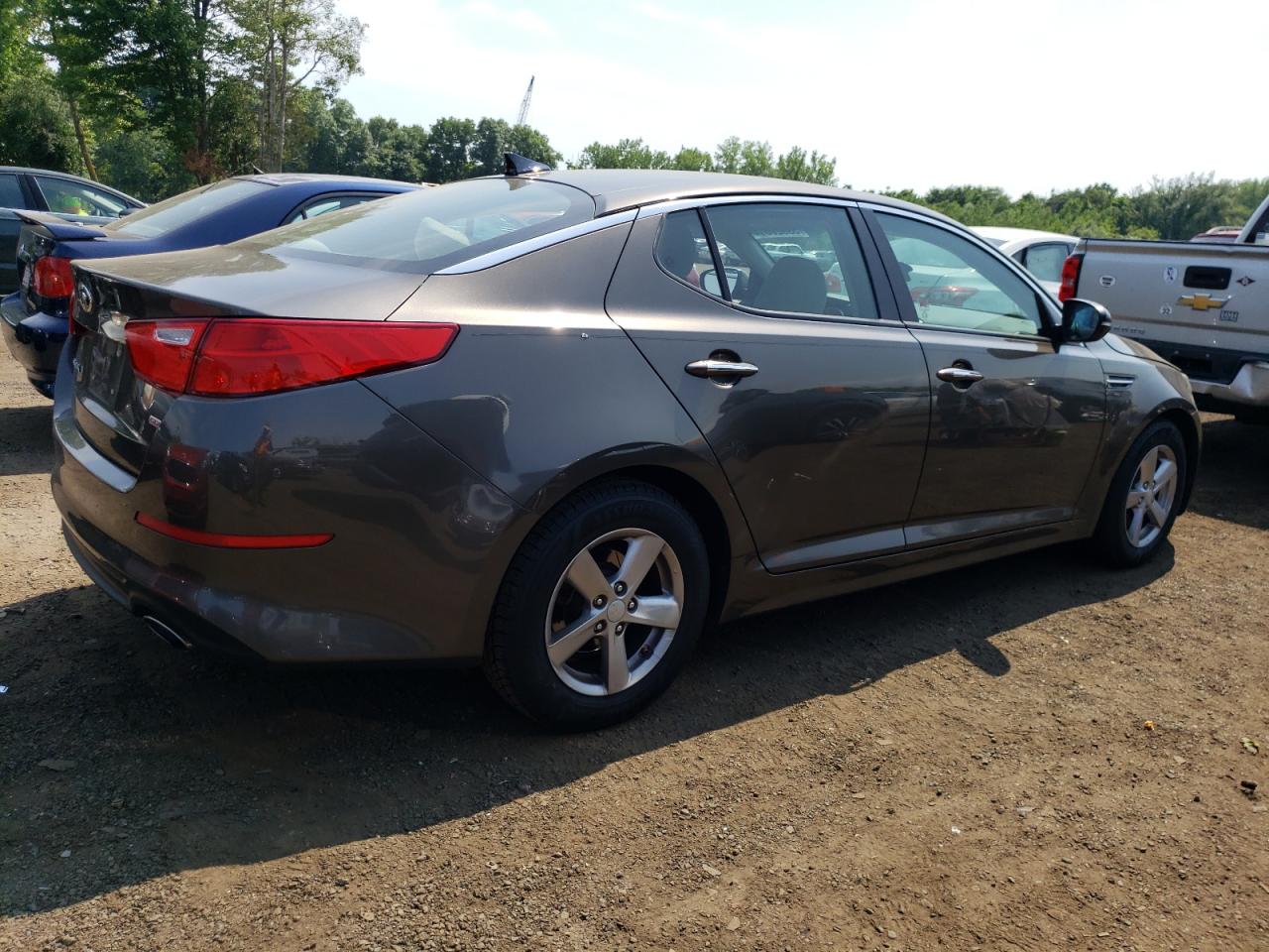 2015 Kia Optima Lx vin: 5XXGM4A73FG352079