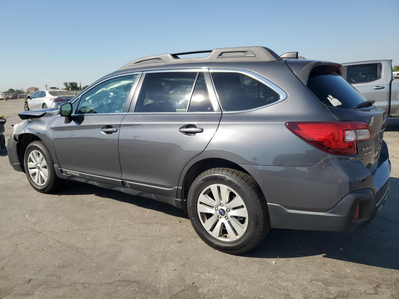 2019 Subaru Outback 2.5I Premium vin: 4S4BSAHC6K3289048