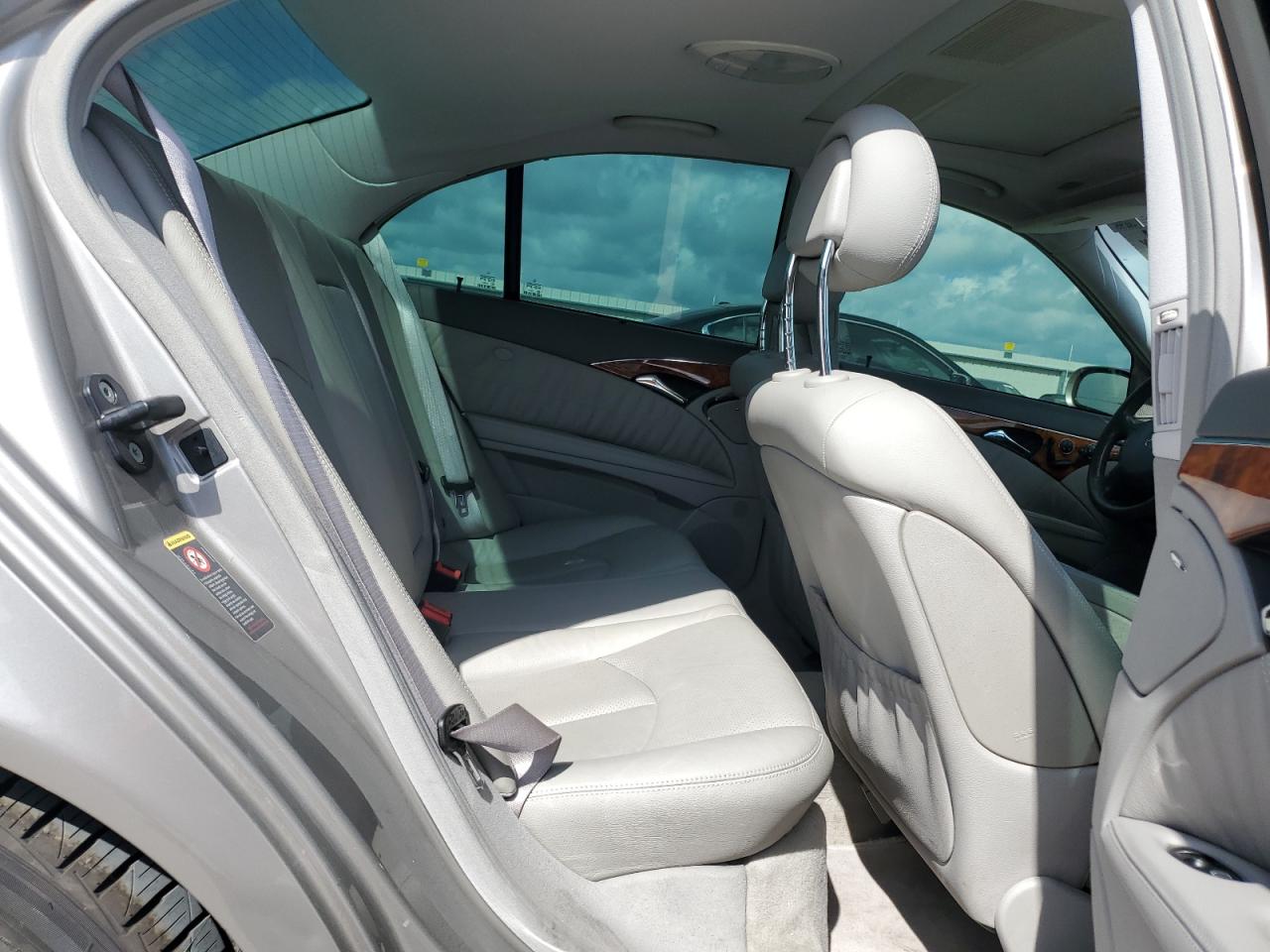 WDBUF70J45A773801 2005 Mercedes-Benz E 500