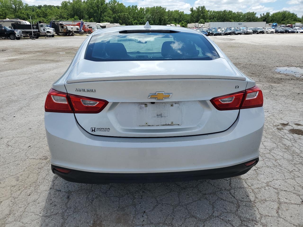 1G1ZD5STXJF100808 2018 Chevrolet Malibu Lt