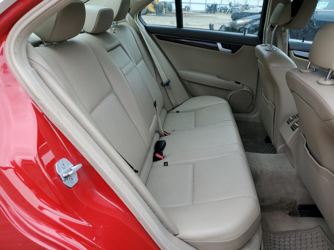 WDDGF8AB4DA806778 2013 Mercedes-Benz C 300 4Matic