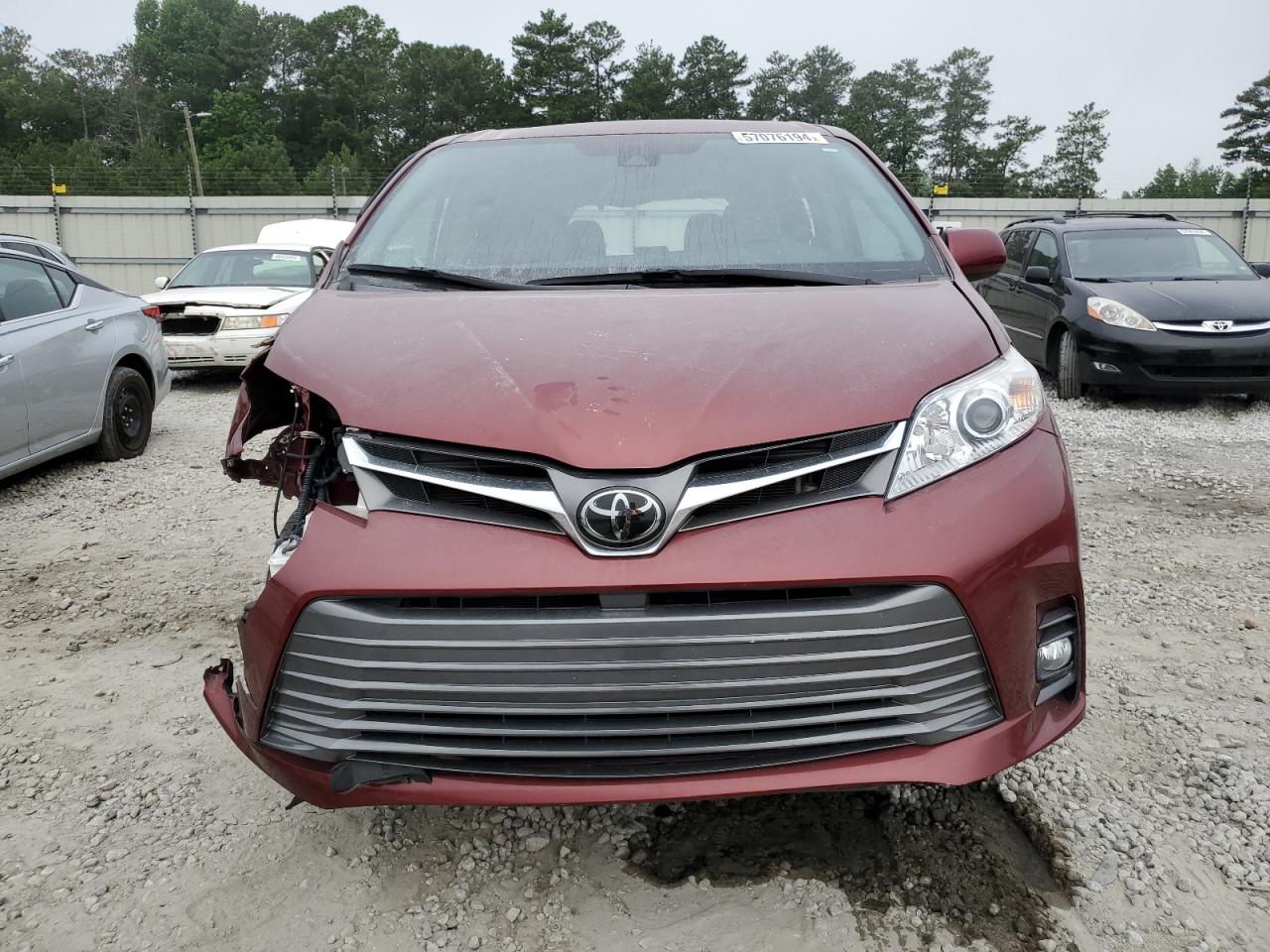 2019 Toyota Sienna Xle vin: 5TDYZ3DC6KS995852