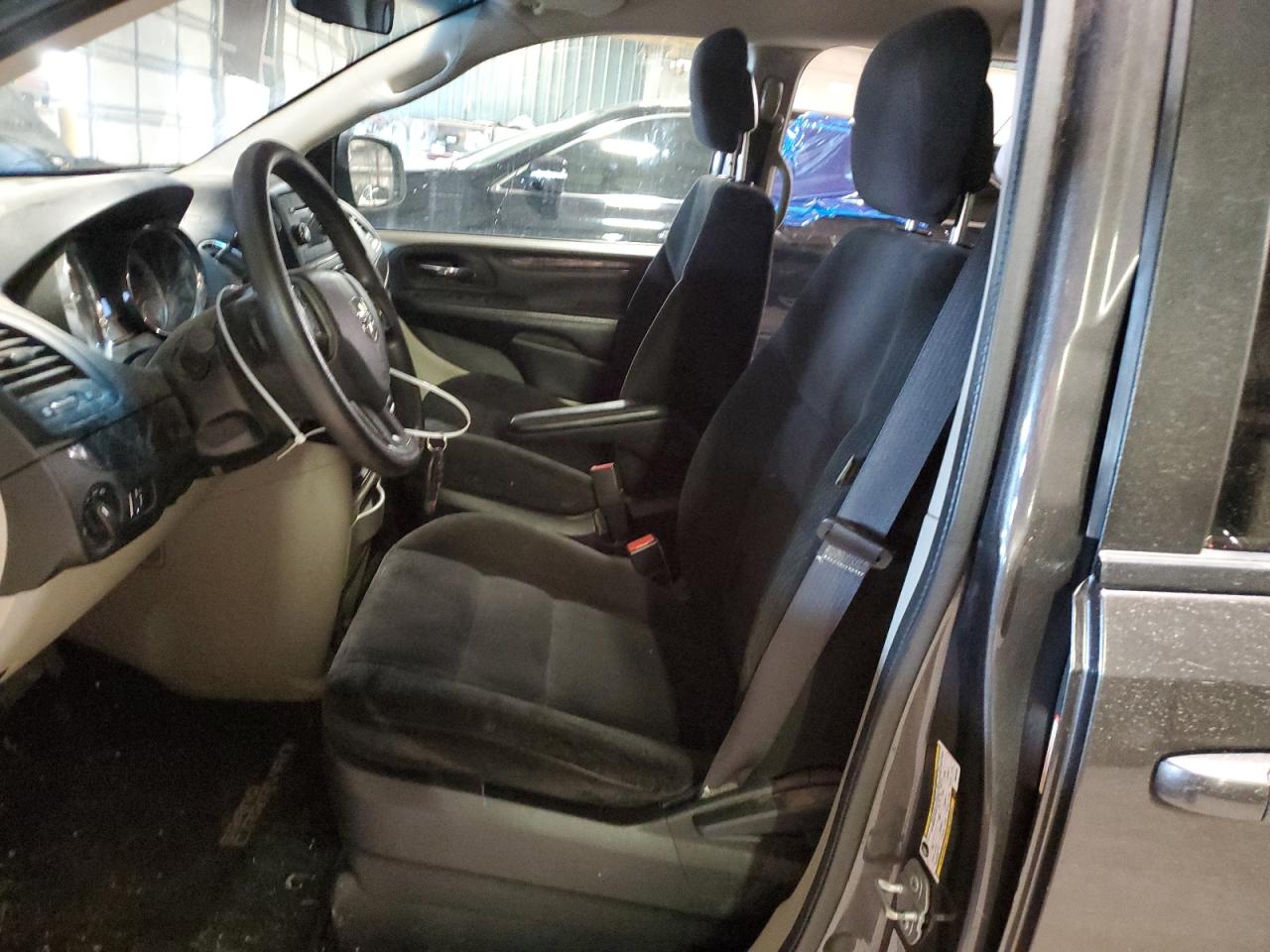 2C4RDGBG2FR551026 2015 Dodge Grand Caravan Se