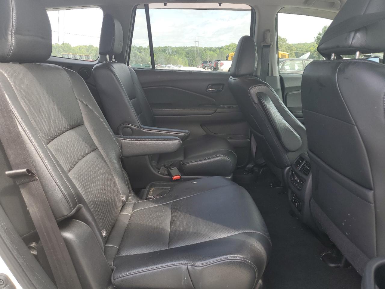 5FNYF6H05GB002928 2016 Honda Pilot Elite