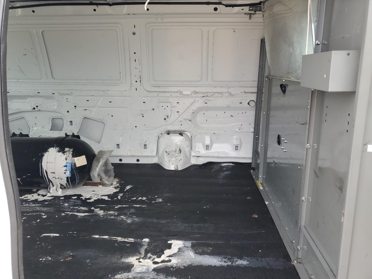 1FTNE2EL1BDA87859 2011 Ford Econoline E250 Van