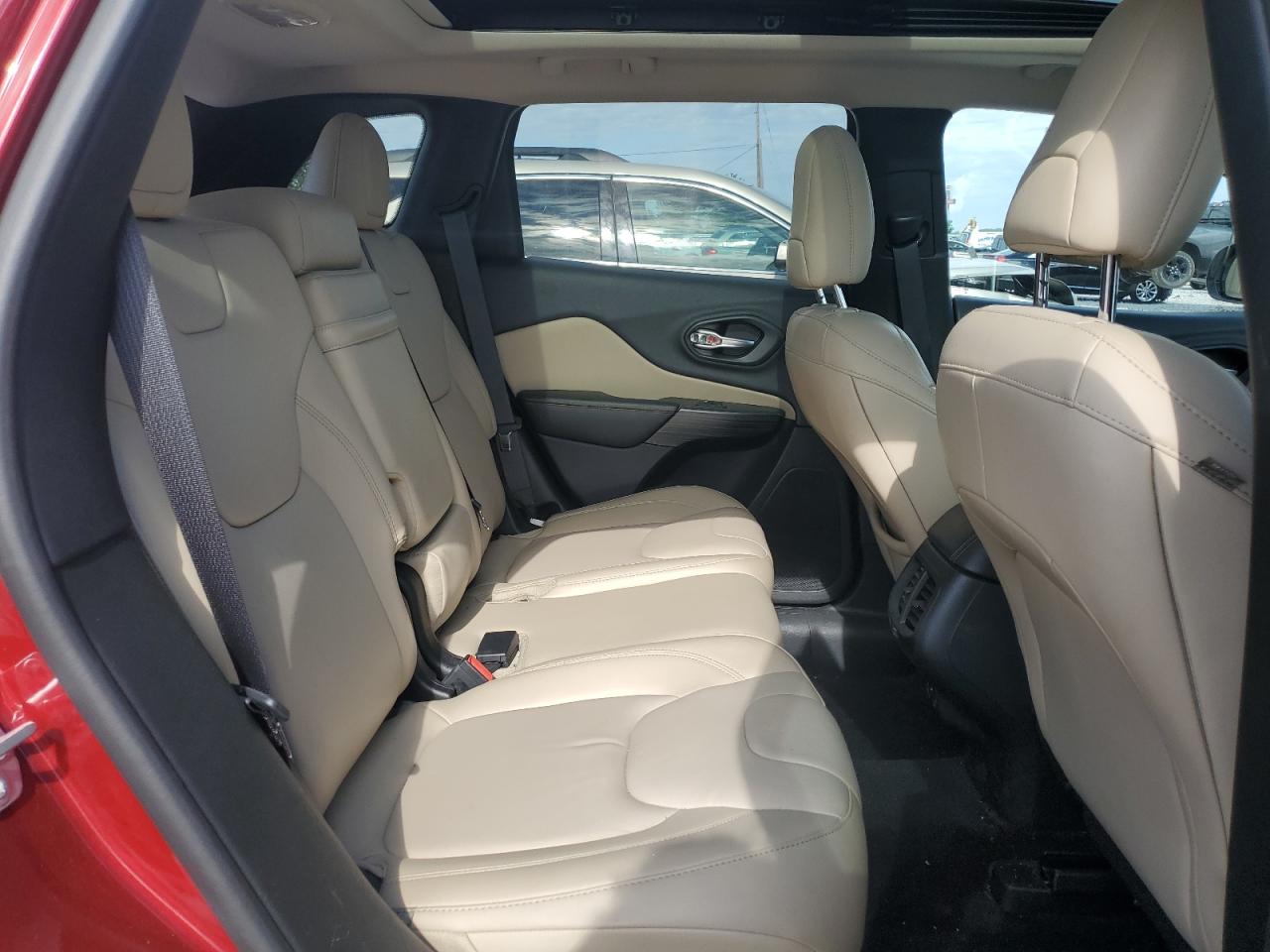 1C4PJMDS2HW515718 2017 Jeep Cherokee Limited