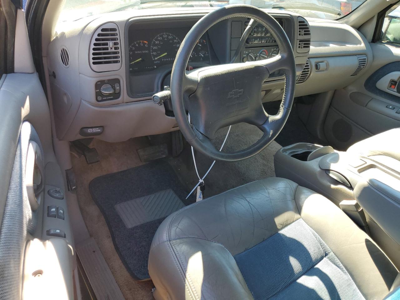 3GNEK18R4TG138883 1996 Chevrolet Tahoe K1500