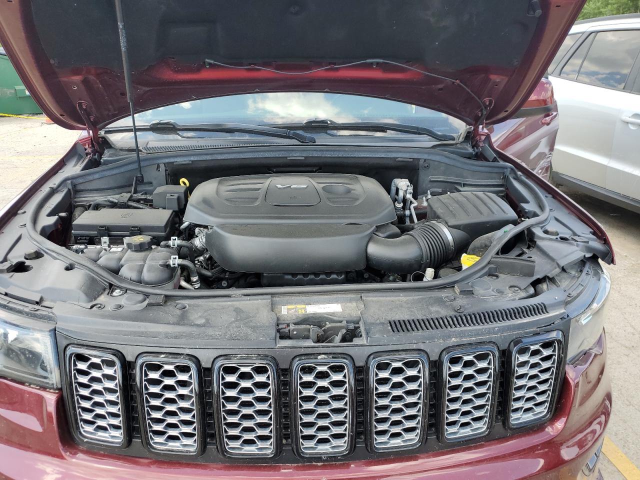 1C4RJFAG5JC319591 2018 Jeep Grand Cherokee Laredo