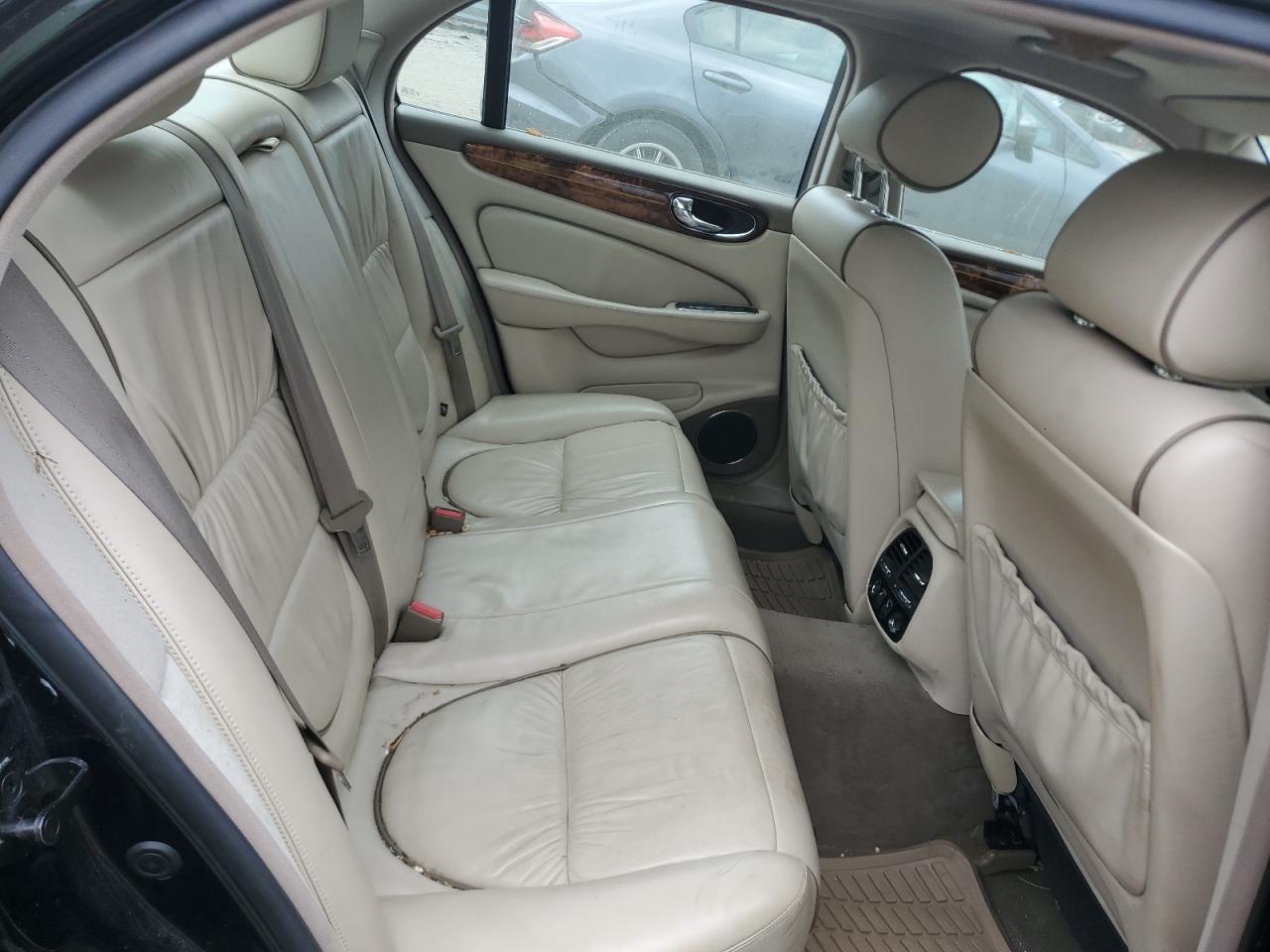 SAJWA74C04SG26201 2004 Jaguar Vandenplas