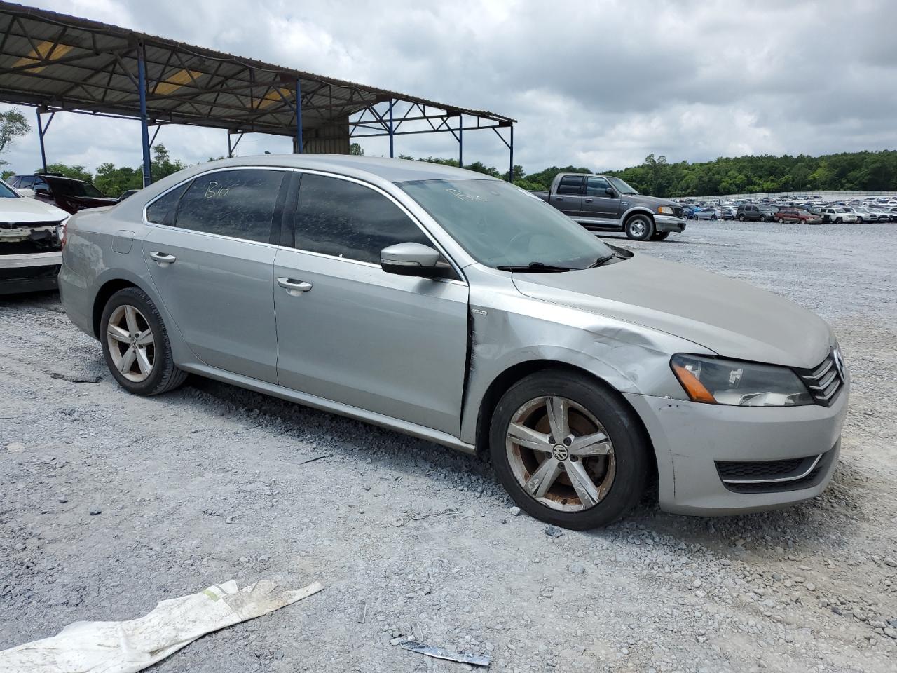 2014 Volkswagen Passat S vin: 1VWAT7A38EC037944