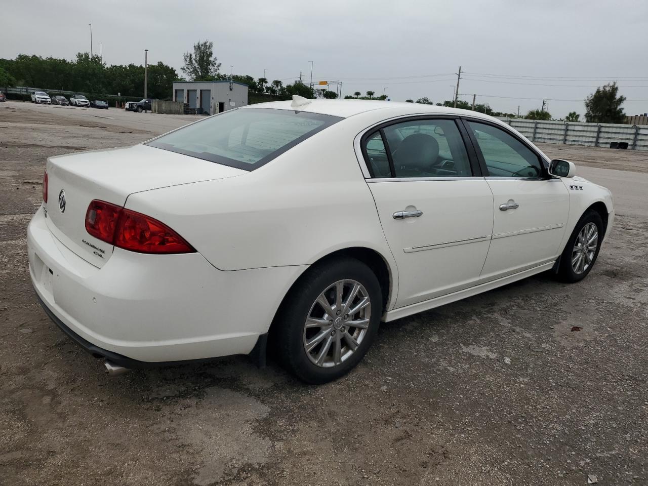 1G4HG5EM1AU120581 2010 Buick Lucerne Cxl