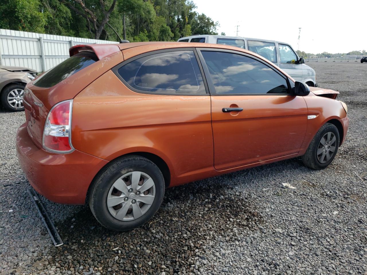 KMHCM36C99U131093 2009 Hyundai Accent Gs