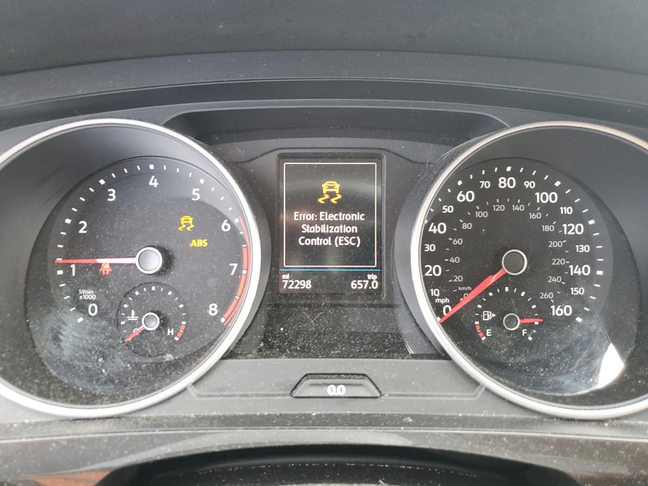 3VV2B7AX0JM204854 2018 Volkswagen Tiguan Se