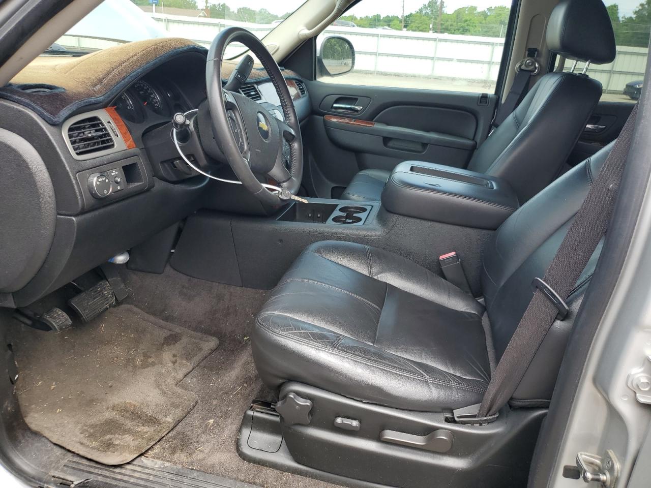 1GNMCBE35AR214476 2010 Chevrolet Tahoe C1500 Lt