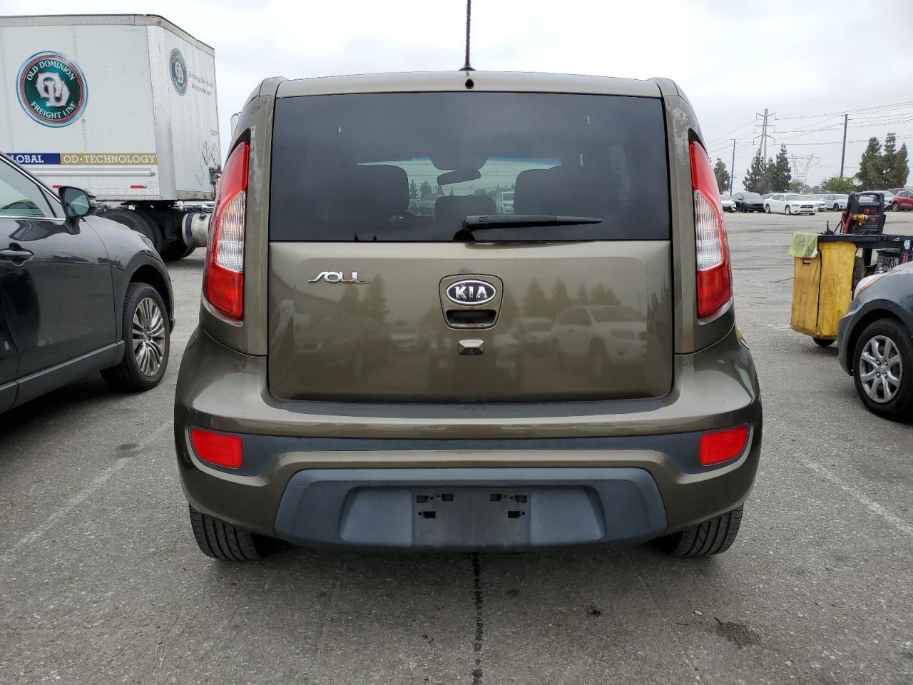 KNDJT2A61C7479986 2012 Kia Soul +