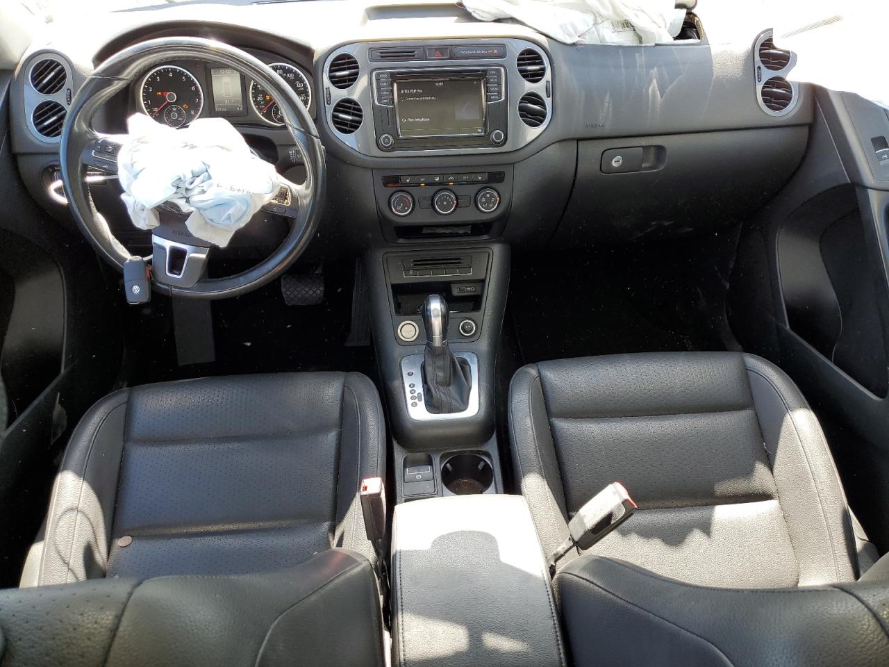 WVGRV7AX6HK002487 2017 Volkswagen Tiguan Wolfsburg