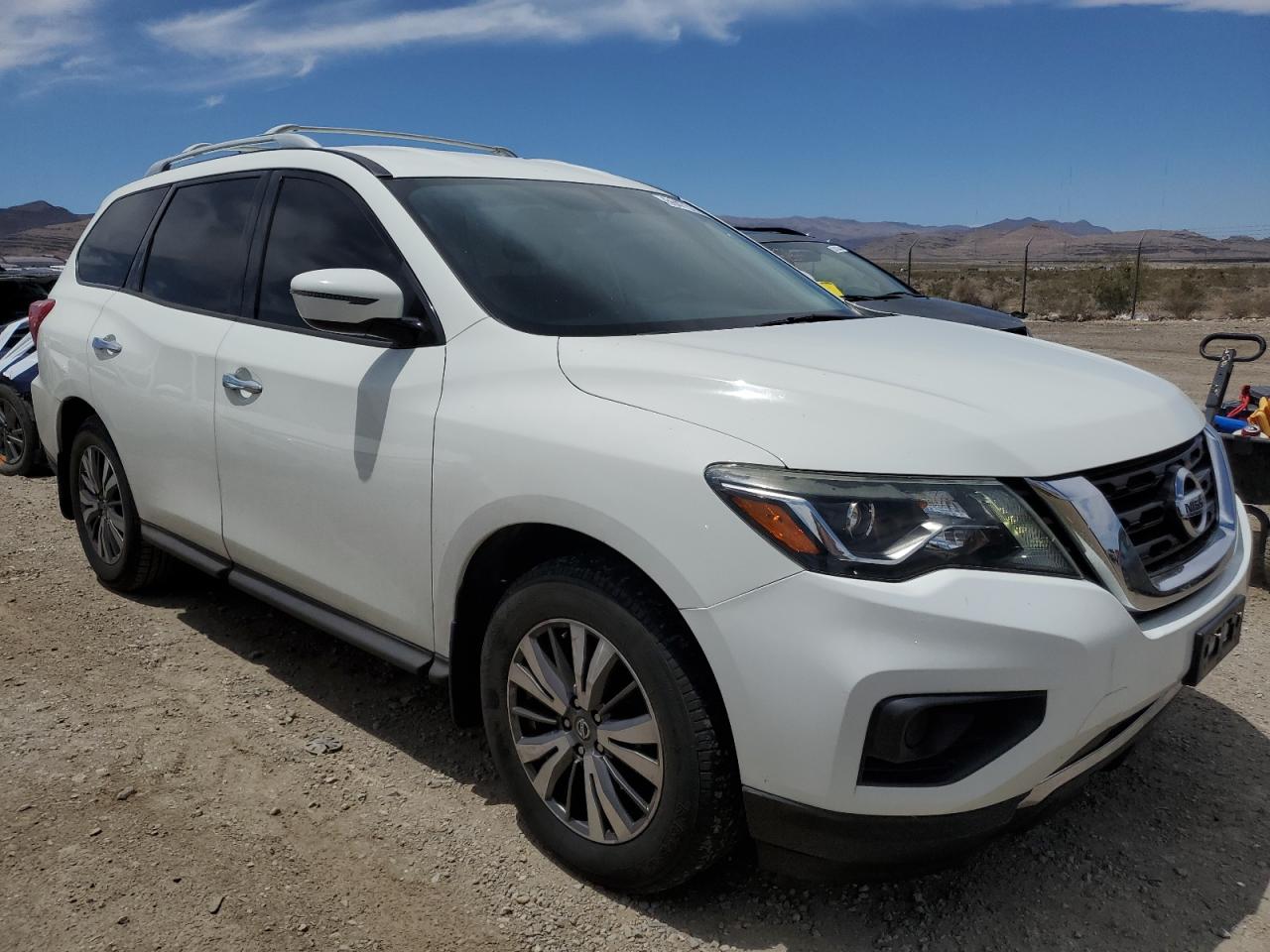 2017 Nissan Pathfinder S vin: 5N1DR2MN5HC687684