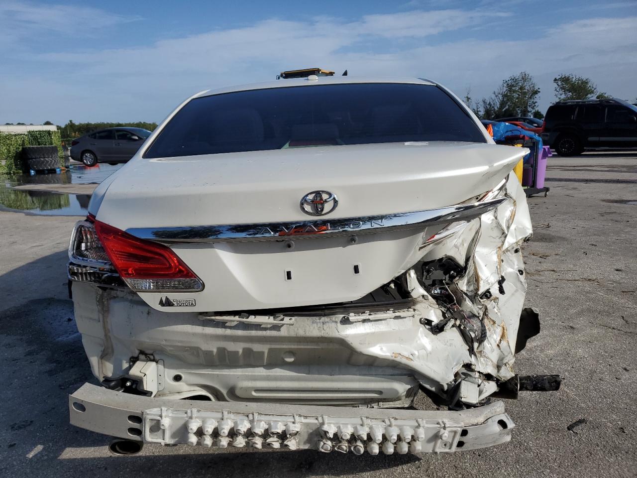 4T1BK3DB3BU392897 2011 Toyota Avalon Base