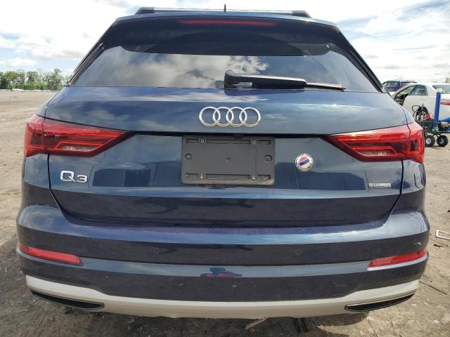 WA1BECF39K1083724 2019 Audi Q3 Premium Plus