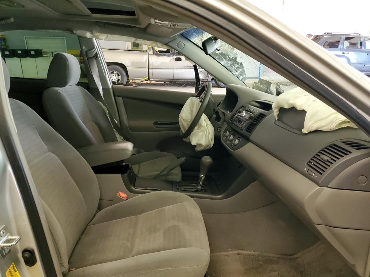 4T1BE30K95U554890 2005 Toyota Camry Le