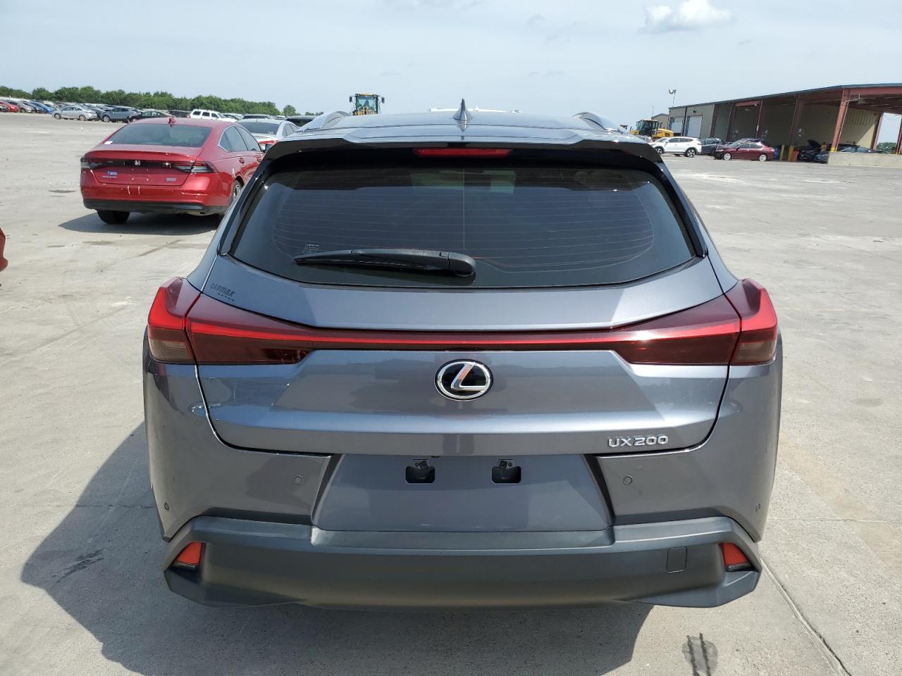 JTHX3JBH3M2036322 2021 Lexus Ux 200