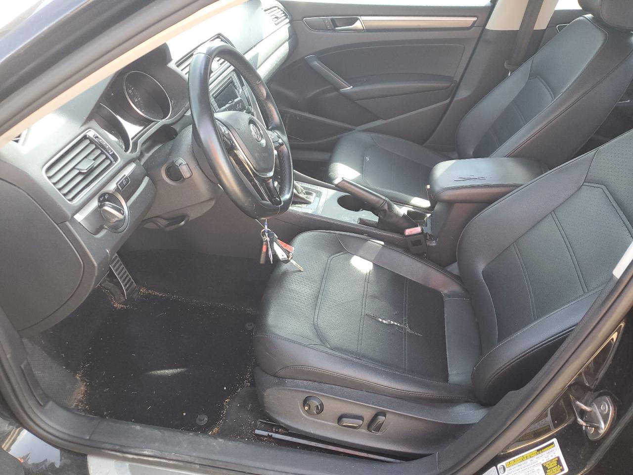 1VWDT7A39HC066189 2017 Volkswagen Passat R-Line