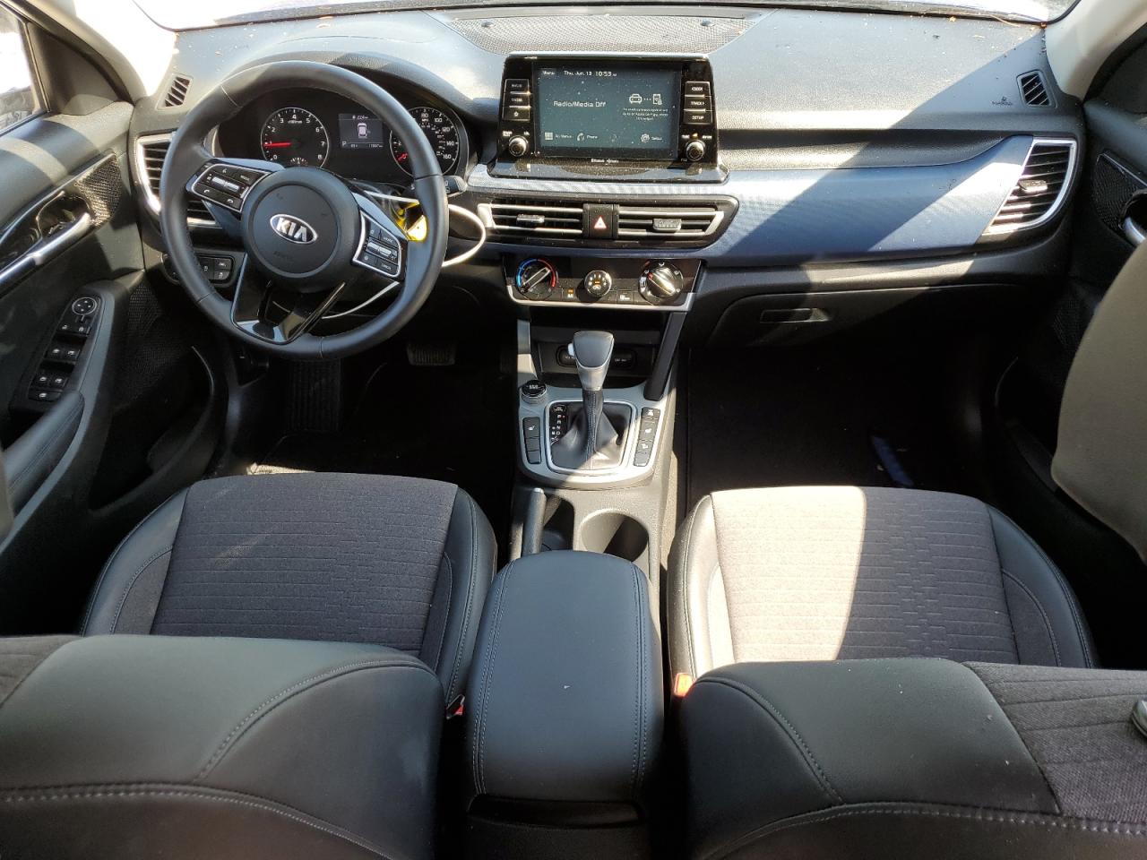 KNDEUCA2XM7147869 2021 Kia Seltos S