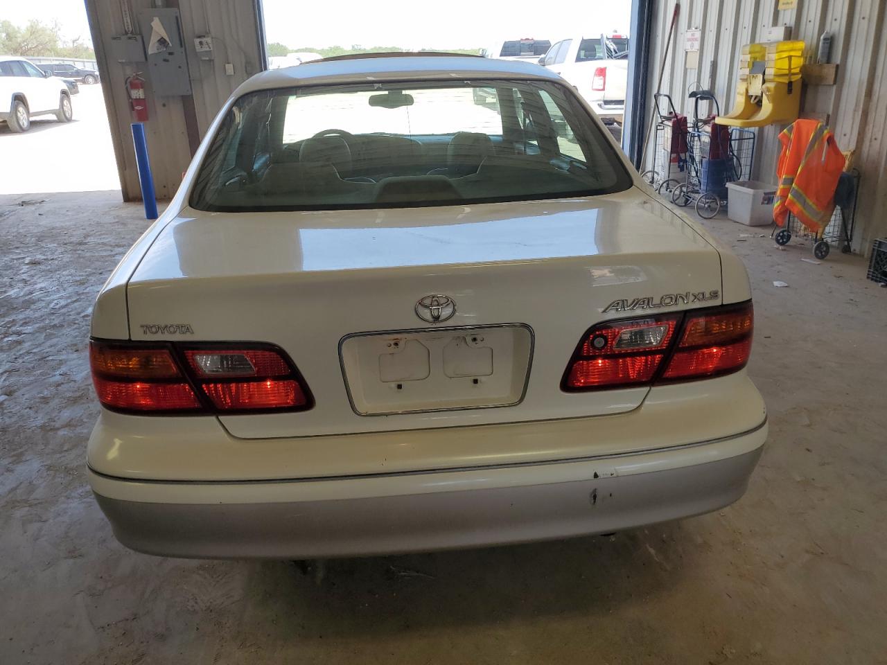 4T1BF18B8WU282386 1998 Toyota Avalon Xl