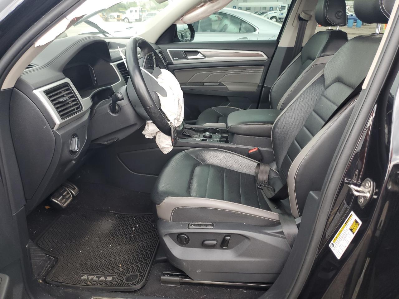 1V2FR2CAXNC520968 2022 Volkswagen Atlas Sel Premium R-Line