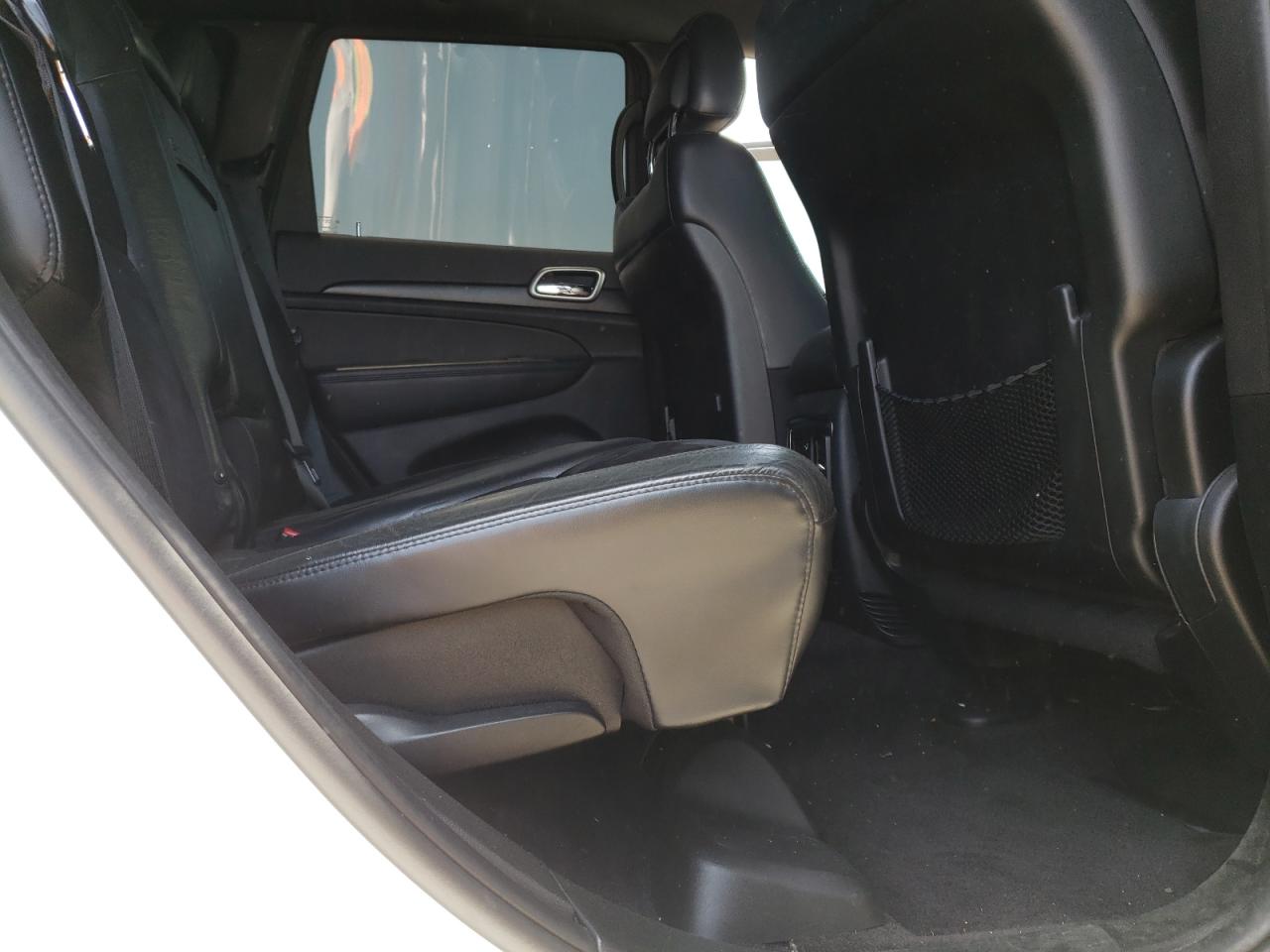 1C4RJEAGXHC868580 2017 Jeep Grand Cherokee Laredo