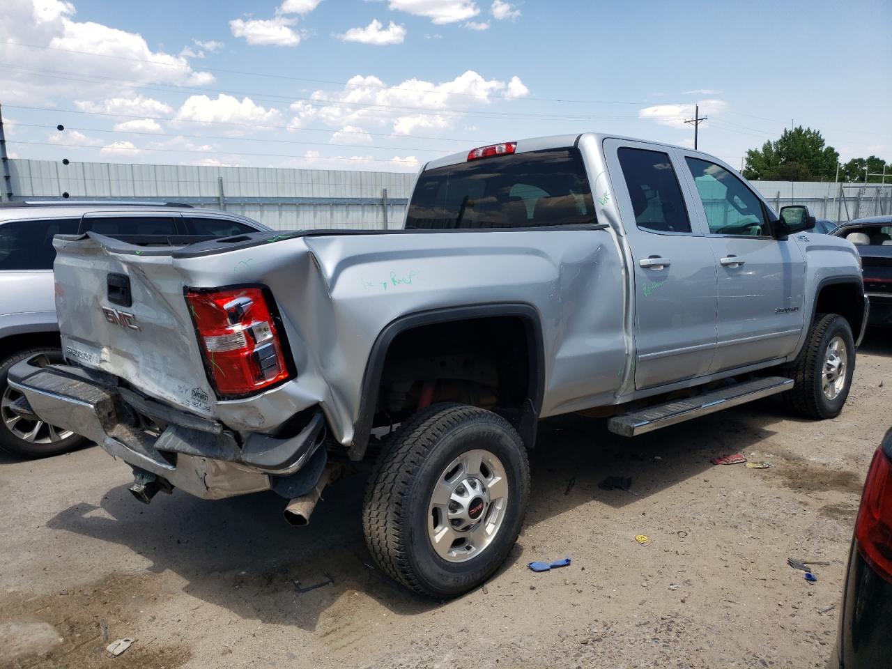 2015 GMC Sierra K2500 Sle vin: 1GT22YEG3FZ100184