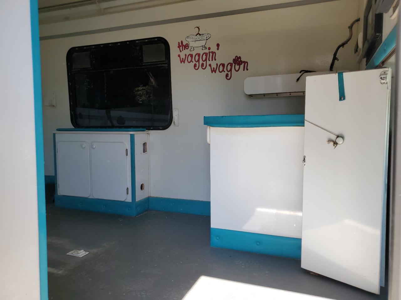 1FDXE45SX6DA21176 2006 Ford Econoline E450 Super Duty Cutaway Van