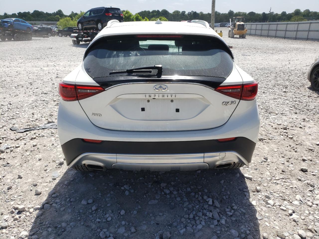 SJKCH5CR8HA034624 2017 Infiniti Qx30 Base