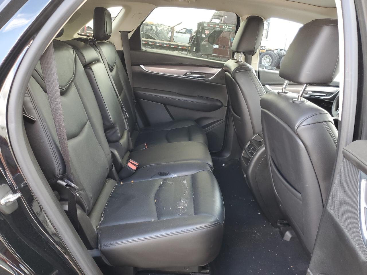 1GYKNBRS5HZ247106 2017 Cadillac Xt5 Luxury