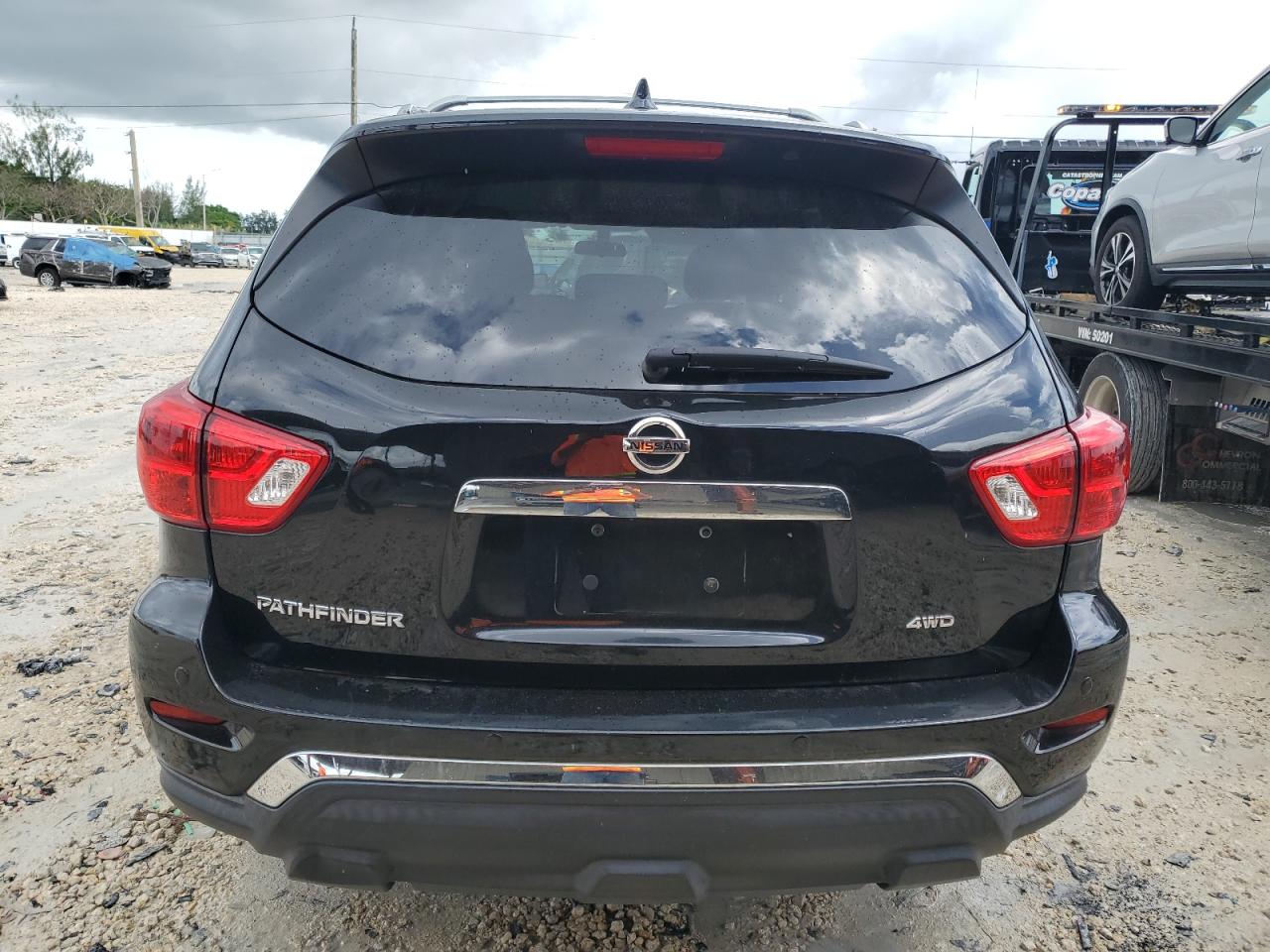 2019 Nissan Pathfinder S vin: 5N1DR2MM4KC602834