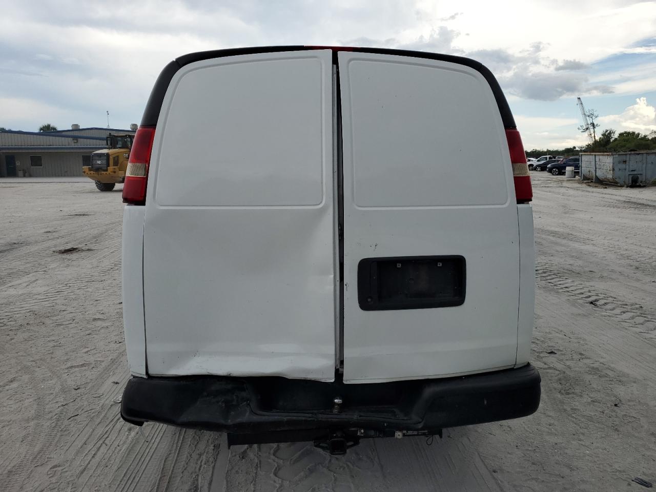 1GCSGAFX6C1170120 2012 Chevrolet Express G1500