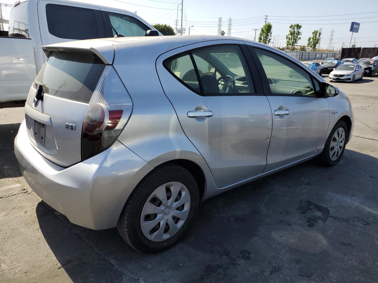 2013 Toyota Prius C vin: JTDKDTB38D1528018