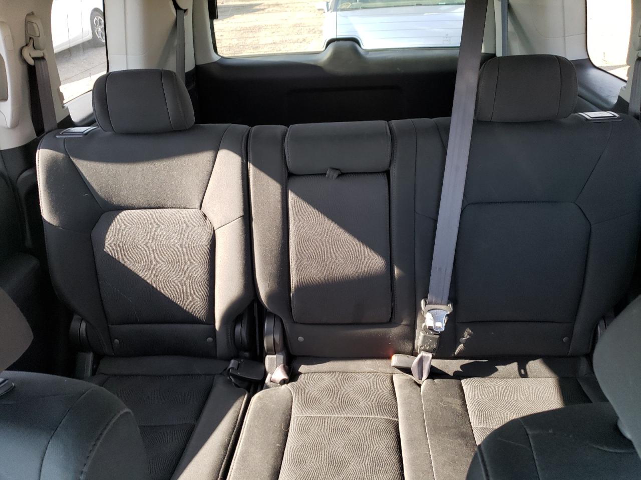 5FNYF4H23BB101519 2011 Honda Pilot Lx