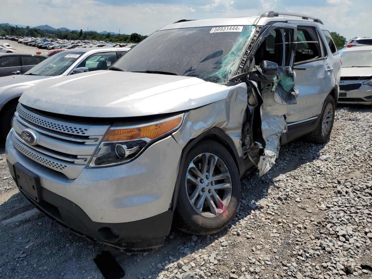 FORD EXPLORER XLT