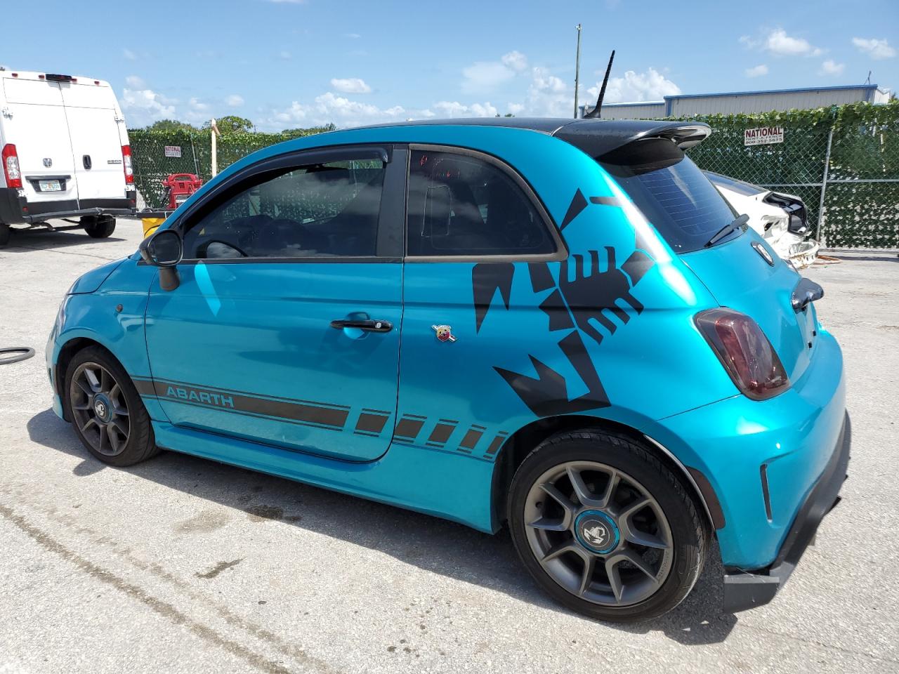 2015 Fiat 500 Abarth vin: 3C3CFFFH7FT512950