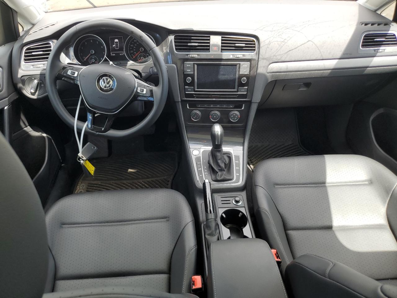 3VWG57AU7LM015071 2020 Volkswagen Golf