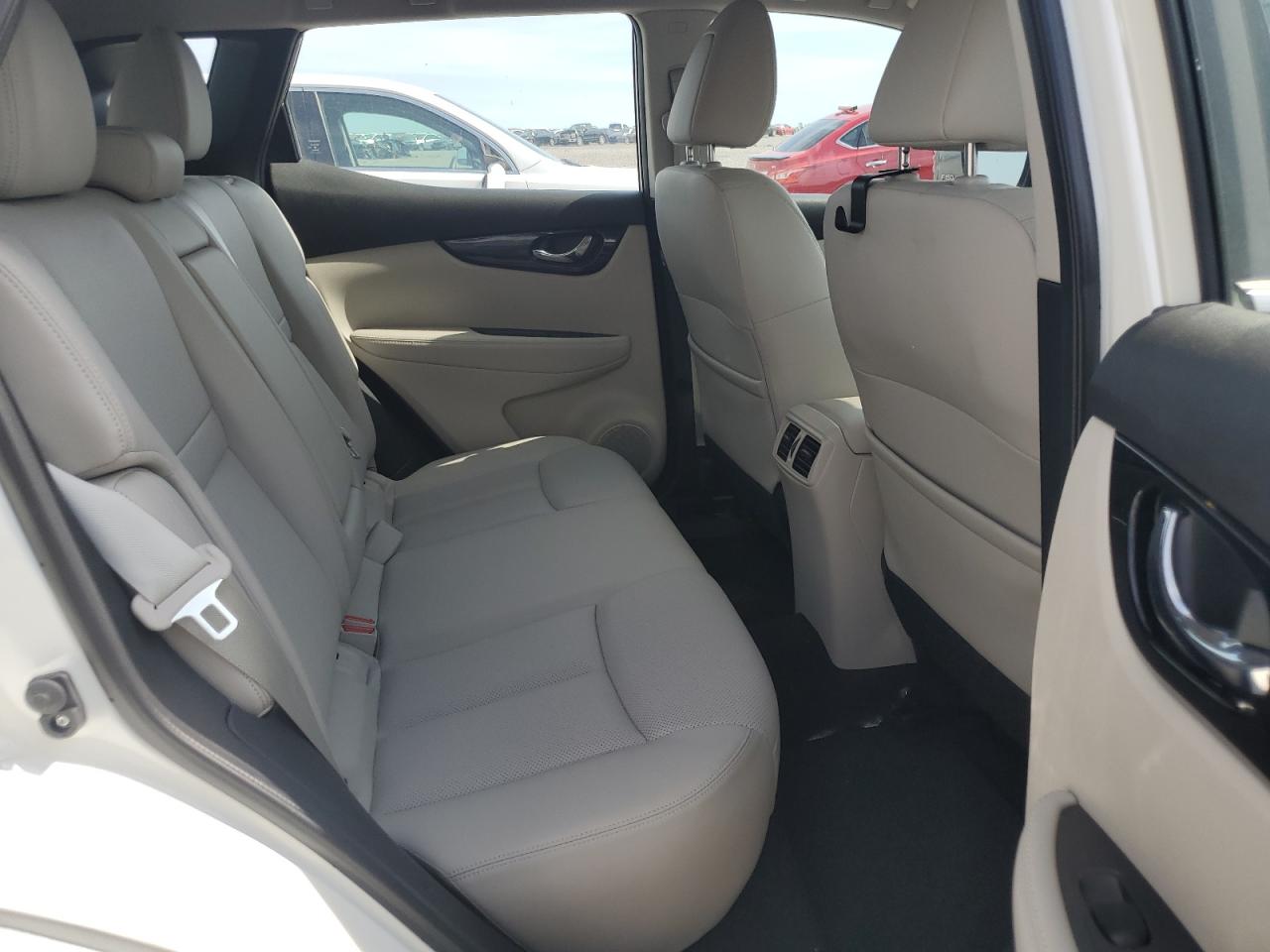 JN1BJ1CV0NW349136 2022 Nissan Rogue Sport Sl